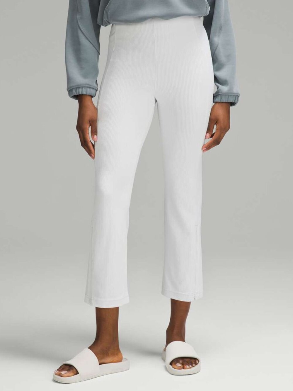 RIBBED SOFTSTREME ZIP-LEG HIGH-RISE CROP 25"